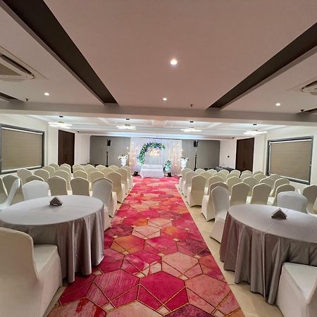 Raga - A Boutique Hotel Belgaum Exterior foto