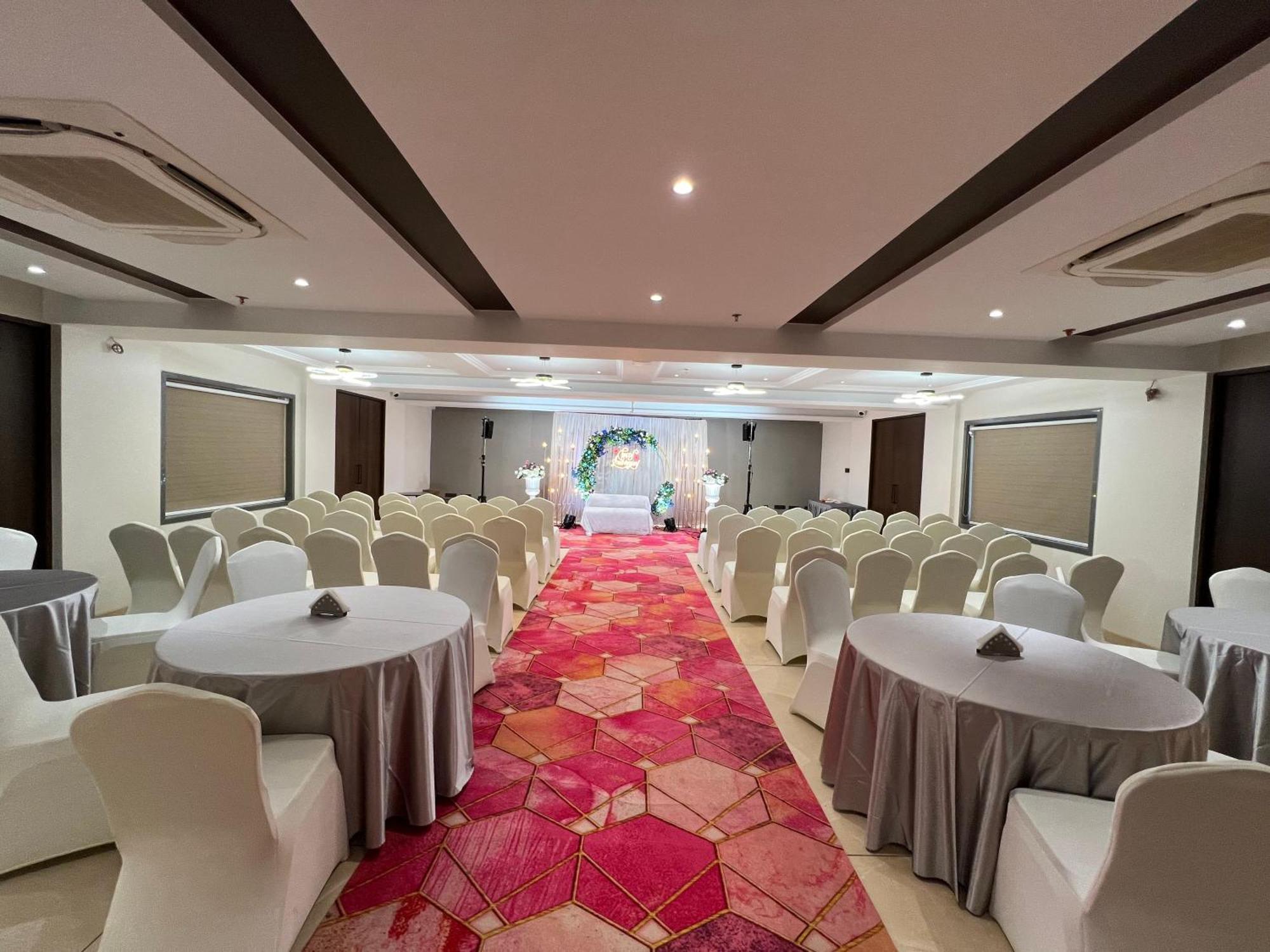 Raga - A Boutique Hotel Belgaum Exterior foto